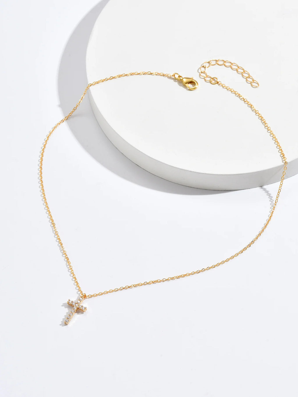Collier Croix Zircon Chaîne Clavicule L’AURA