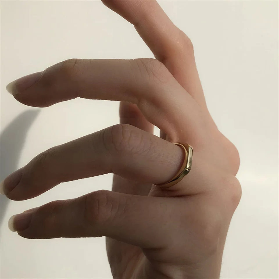 Bague signet carrée minimaliste en acier inoxydable eManco, fine et élégante, pour femme, bijoux fantaisie, cadeau.