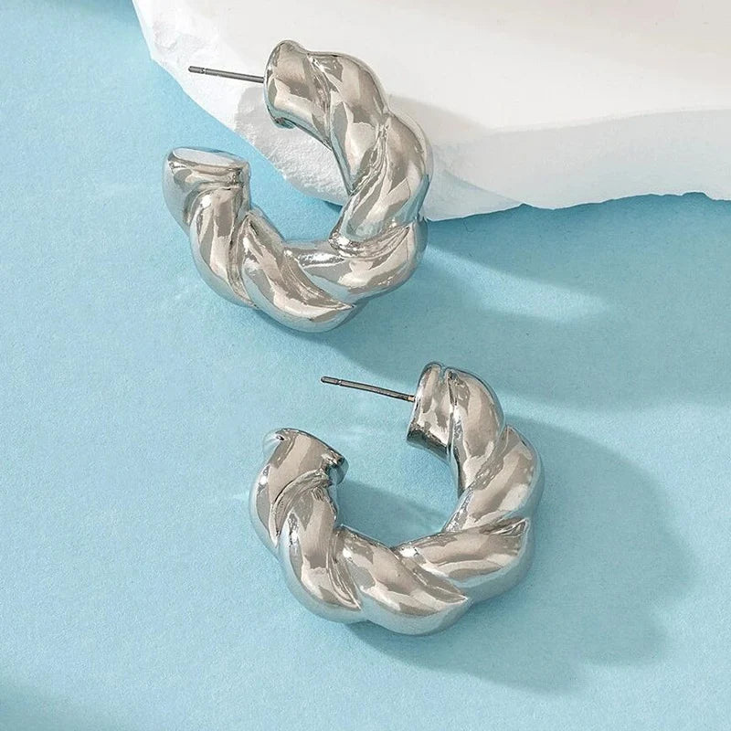 Boucles d'oreilles créoles en pierre de cristal couleur or, forme métallique torsadée, plaqué argent, nouvelle mode pour femmes, bijoux de fête, cadeau d'anniversaire L’AURA