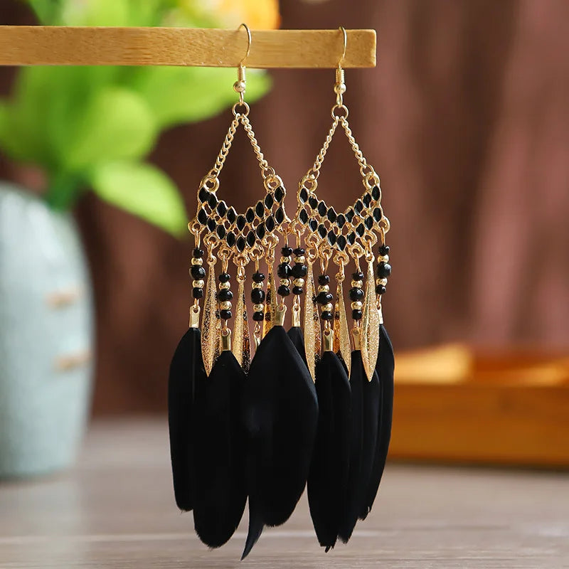 Boucles d'oreilles ethniques en plumes pour femmes, style bohème, longues pampilles, perles, goutte d'eau, accessoires bijoux de fête à la mode pour filles, nouvelle collection L’AURA