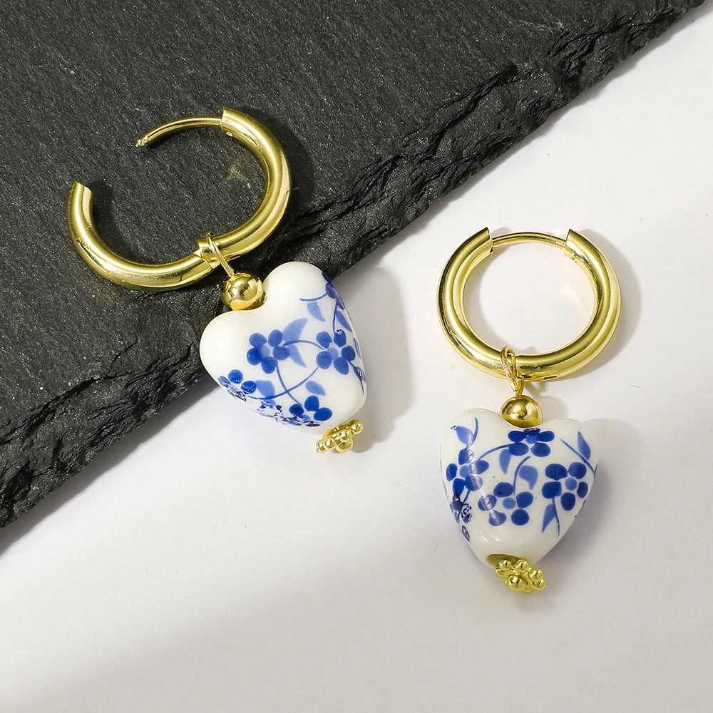 Boucles d'oreilles pendentif théière en porcelaine bleue et blanche, Vintage, en céramique, boule de cœur, perles, bijoux en acier inoxydable, cadeau L’AURA