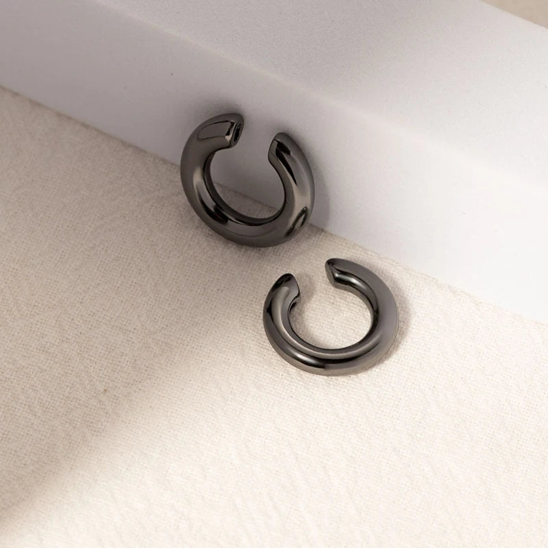 Boucles d'oreilles à Clip rondes et lisses en forme de C pour femmes, 2 pièces, légères, sans Piercing, Cartilage, manchette d'oreille, bijoux à usage quotidien L’AURA