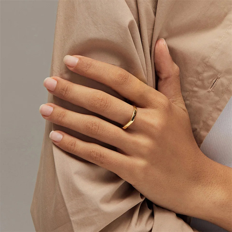 Bague signet carrée minimaliste en acier inoxydable eManco, fine et élégante, pour femme, bijoux fantaisie, cadeau.