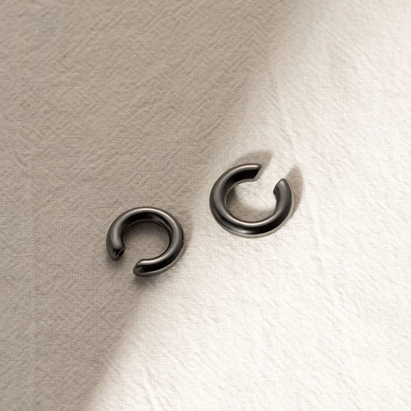 Boucles d'oreilles à Clip rondes et lisses en forme de C pour femmes, 2 pièces, légères, sans Piercing, Cartilage, manchette d'oreille, bijoux à usage quotidien L’AURA