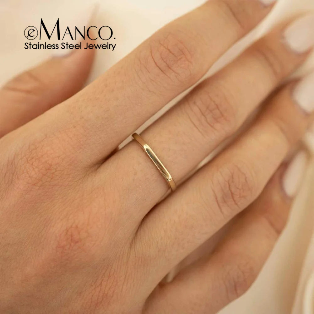 Bague signet carrée minimaliste en acier inoxydable eManco, fine et élégante, pour femme, bijoux fantaisie, cadeau.