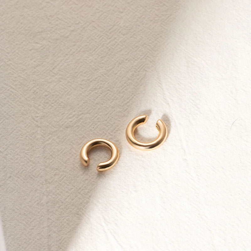 Boucles d'oreilles à Clip rondes et lisses en forme de C pour femmes, 2 pièces, légères, sans Piercing, Cartilage, manchette d'oreille, bijoux à usage quotidien L’AURA