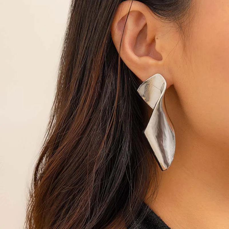Boucles d'oreilles clous vintage punk en métal lisse pour femme, tendance 2026, style gothique géométrique, bijoux d'oreille, accessoires, cadeau L’AURA