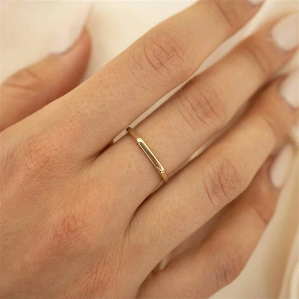 Bague signet carrée minimaliste en acier inoxydable eManco, fine et élégante, pour femme, bijoux fantaisie, cadeau.