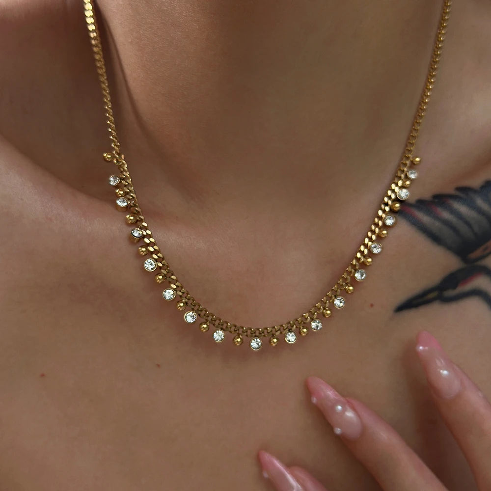 Collier élégant en acier inoxydable plaqué or 18 carats pour femmes, perles en pierre de verre, glands, étanche, réglable, cadeau L’AURA