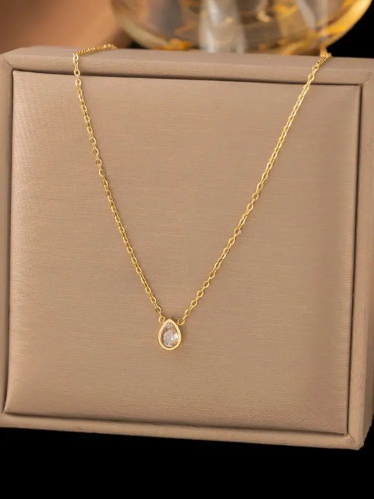 Collier pendentif goutte d'eau en zircon brillant en acier inoxydable pour femme, chaîne ras-du-cou minimaliste, bijoux de fête, cadeau, nouveauté, vente en gros L’AURA