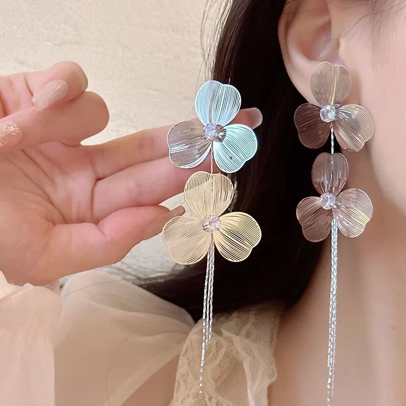 Boucles d'oreilles longues à pampilles en biscuits exagérées pour filles, boucles d'oreilles pendantes ChimFlower, personnalisées, bijoux de fête uniques L’AURA