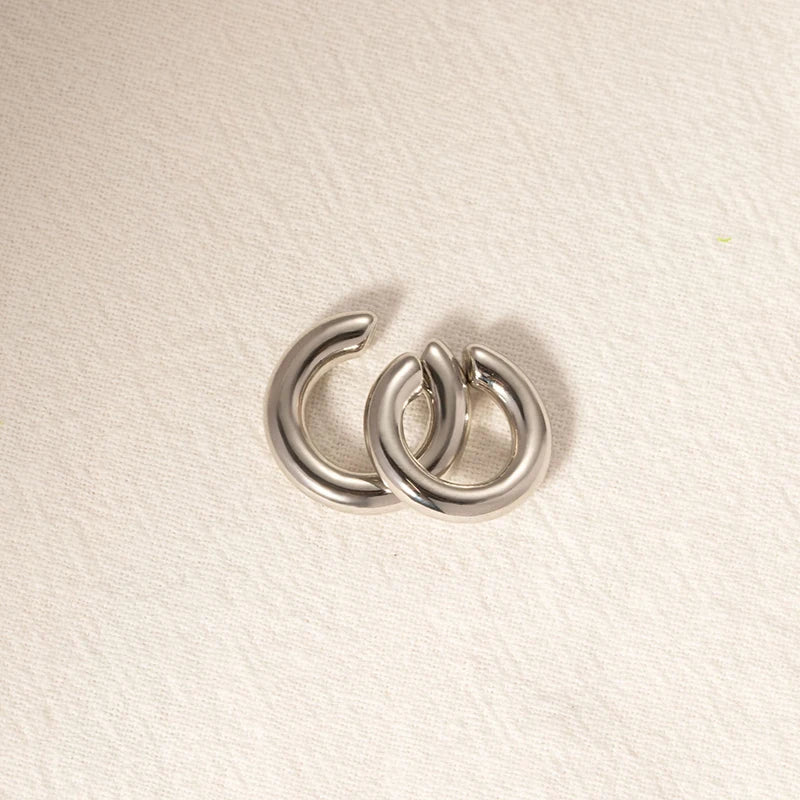 Boucles d'oreilles à Clip rondes et lisses en forme de C pour femmes, 2 pièces, légères, sans Piercing, Cartilage, manchette d'oreille, bijoux à usage quotidien L’AURA