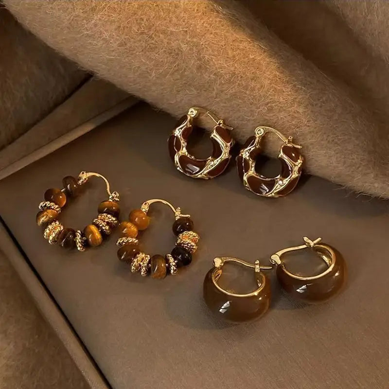 Boucles d'oreilles Vintage marron en forme de U pour femmes, créoles simples, tempérament, personnalité, mode féminine, bijoux 2026 L’AURA