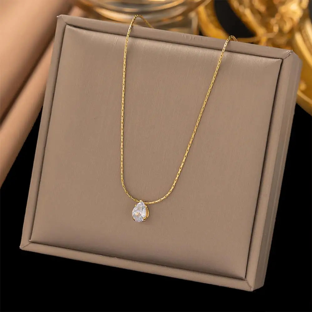 Collier pendentif goutte d'eau en zircon brillant en acier inoxydable pour femme, chaîne ras-du-cou minimaliste, bijoux de fête, cadeau, nouveauté, vente en gros L’AURA