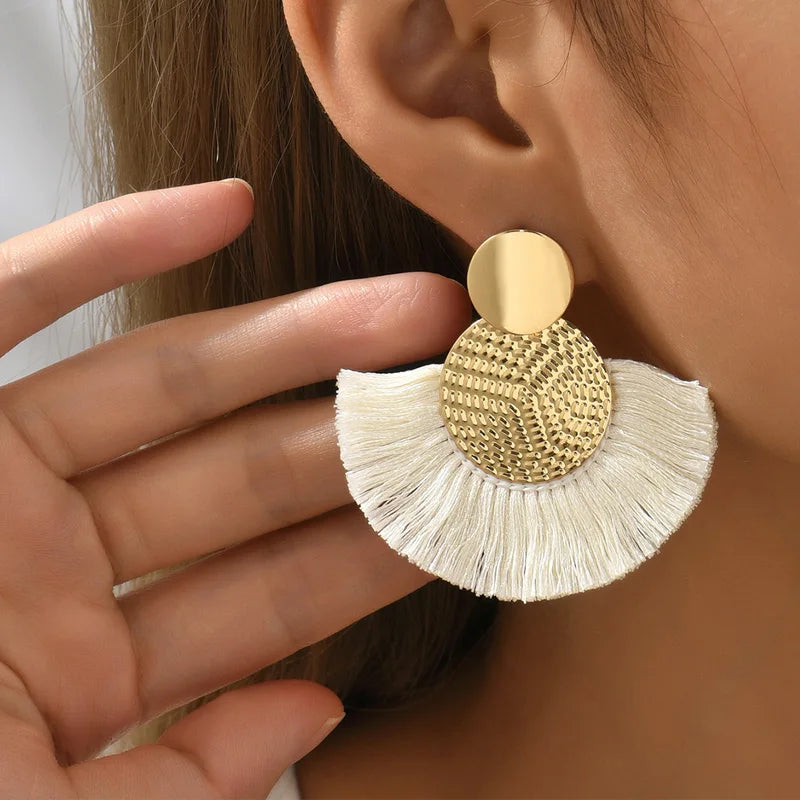 Mode bohème grand gland balancent blanc frange femme boucles d'oreilles boucles d'oreilles pour les femmes déclaration bijoux de mariage L’AURA
